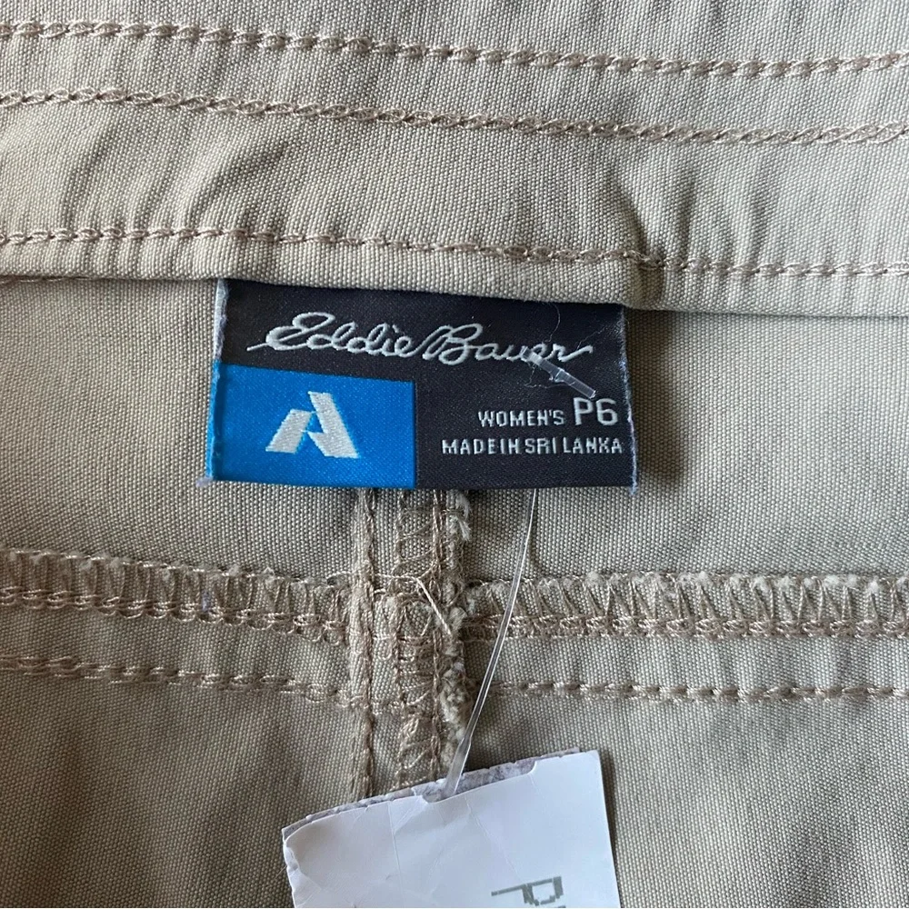 Eddie Bower - womans khaki pants - size 6 - Picture 4 of 7